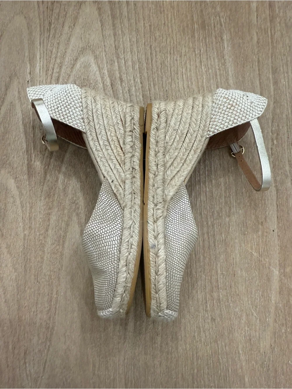 Kanna Spain Metallic Silver Snake-Print Espadrille Wedge Sandals - Size 9